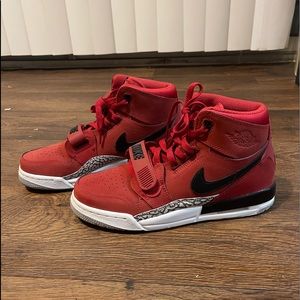 Nike Air Jordan Red. Sz 7Y (Women Sz 8.5)